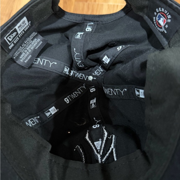 New Era Black 9TWENTY Cap - Picture 4 of 5
